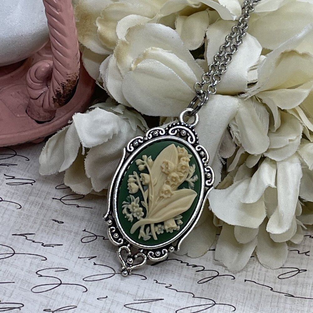SILVER Green Lily of the Valley Cameo Summer Pendant Necklace Charm Wedding Gift - Picture 5 of 11